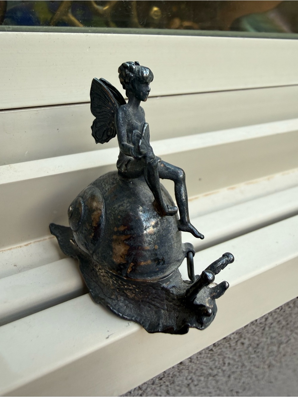 VTGE Mini Cast Metal Fairy Riding Snail Figurine Hinged Trinket Box, Marked B219 - Picture 4 of 9